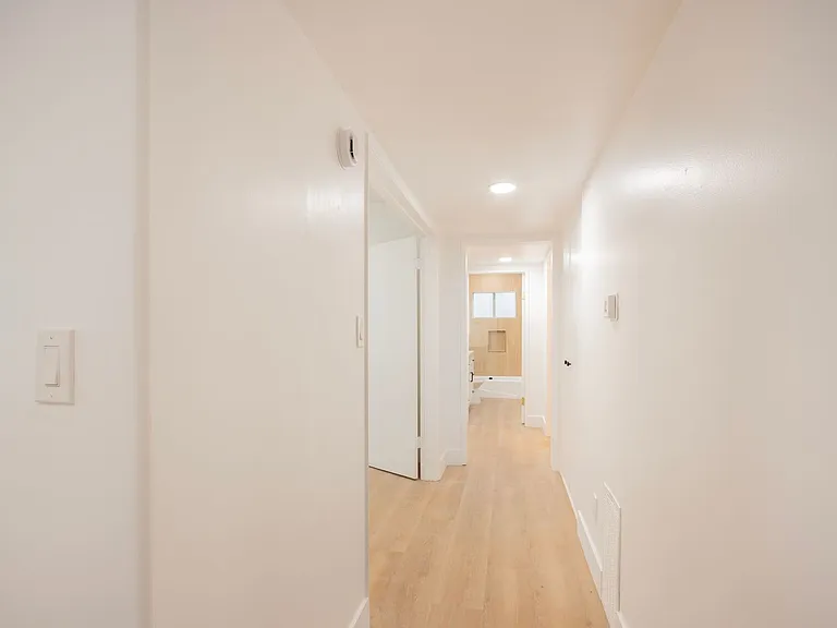 1626 N Fuller Ave — Photo 5