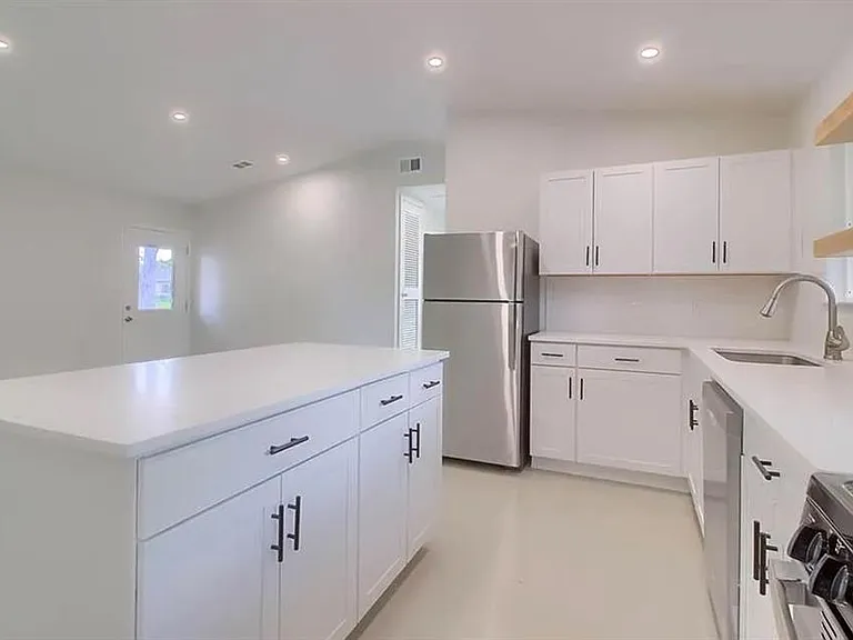 3502 Catalina Dr #A — Photo 26