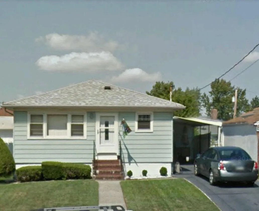 173 Caswell Ave photo 1