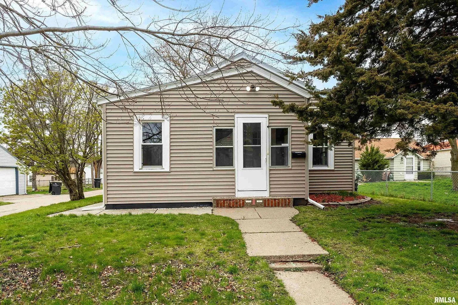 2226 43rd St photo 1