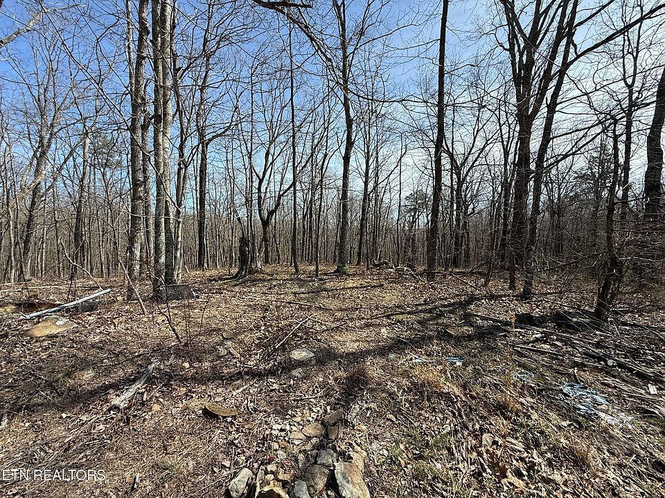 1st image of 69 E Log Rd