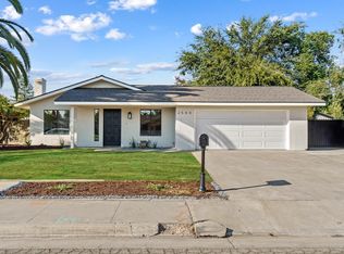 2540 10th St, Sanger, CA 93657