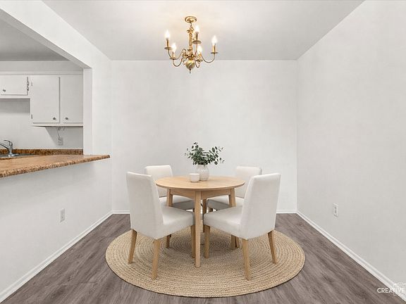5th image of 594 Somerset Ln APT 7