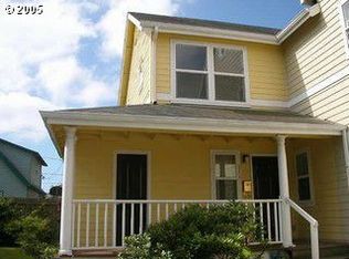 512 NE Roselawn St, Portland, OR 97211