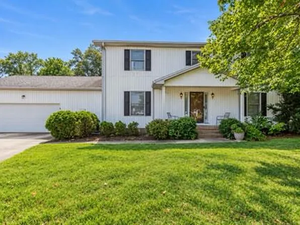 1512 Oak Ridge Ct, Hopkinsville, KY 42240