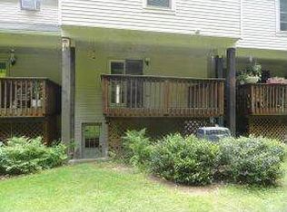 365 N River Rd APT 4, Epping, NH 03042