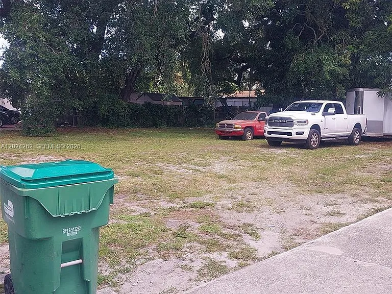 2034 NW 93rd St — Photo 3