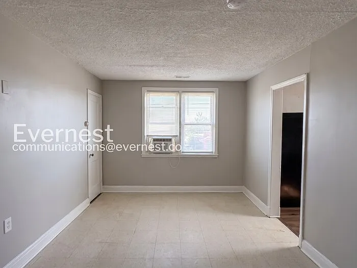 1049 E Patapsco Ave #C — Photo 5
