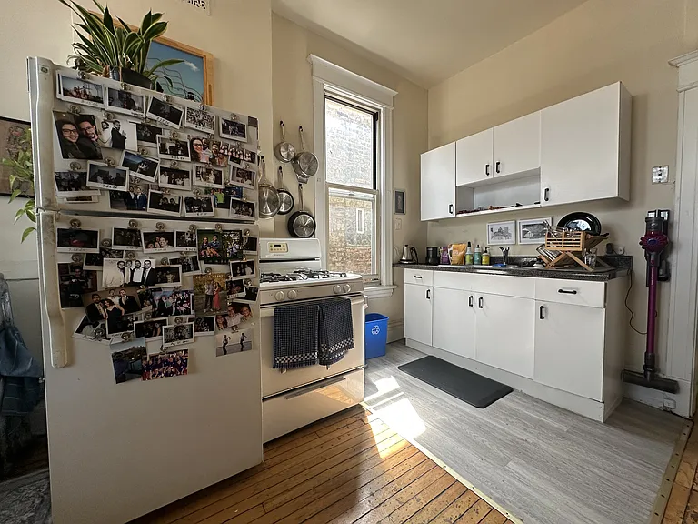 1513 N California Ave — Photo 6
