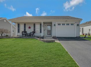 448 Kingston Dr, Ridge, NY 11961