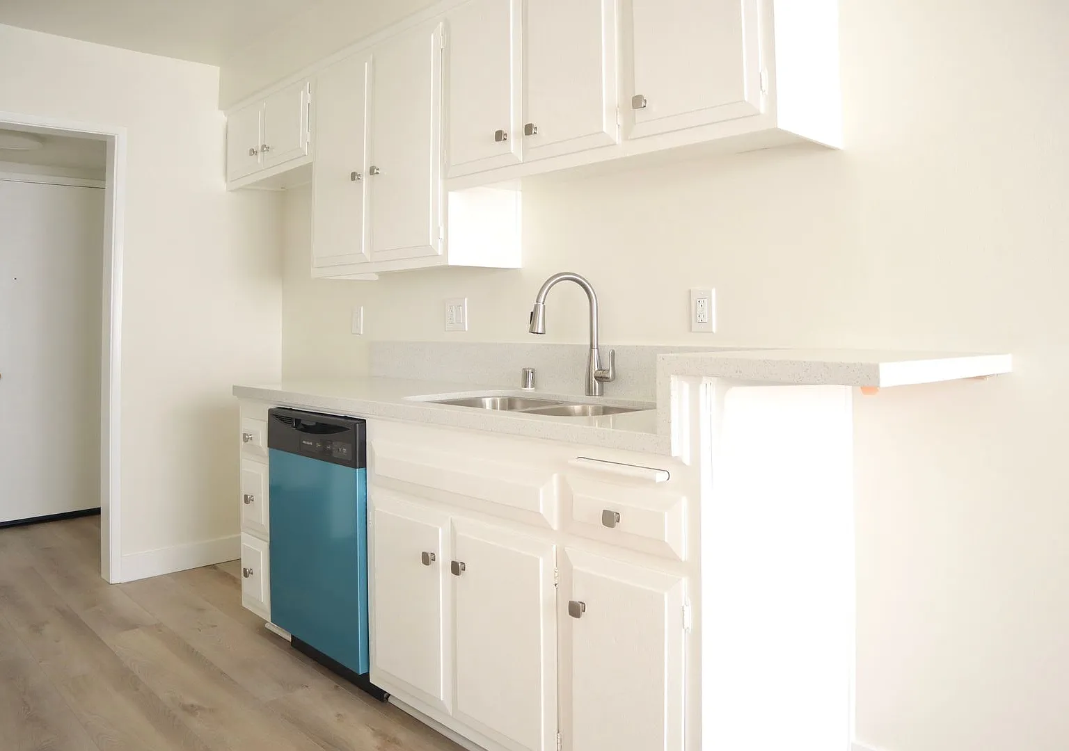 1740 Harvard Towers — Photo 2