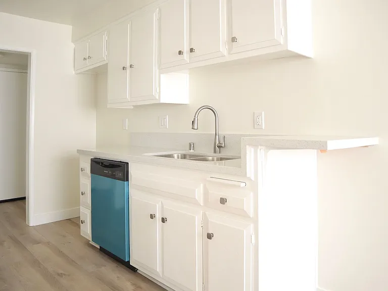 1740 Harvard Towers — Photo 2