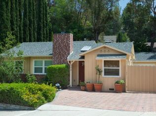 21010 Dumetz Rd, Woodland Hills, CA 91364