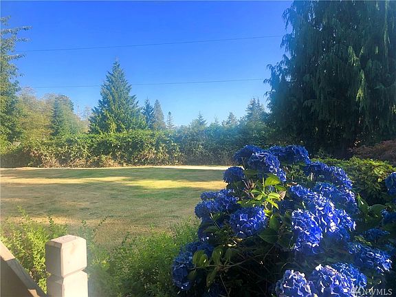 4th image of 15807 16th Ave NW