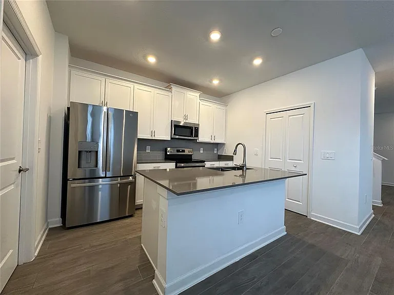 3118 Addison Blvd — Photo 6