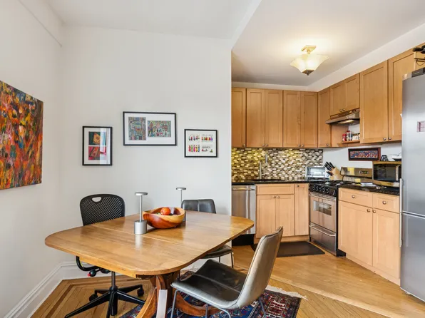 40 West 72nd Street image 3 of 10