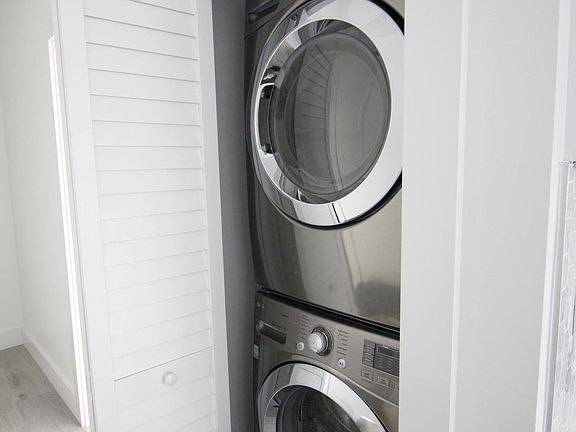 4th image of 1801 California St APT 301
