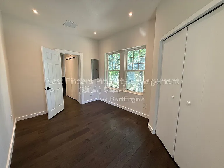 1733 Memorial Park Ter — Photo 15