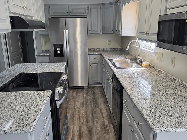 2546 S Cobb Loop Rd — Photo 3