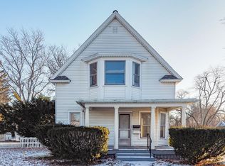 620 9th St, Three Rivers, MI 49093