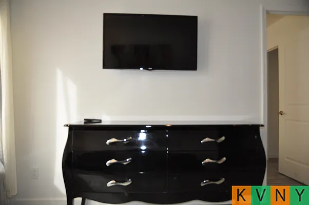 Rented by KVNY Soho | media 61