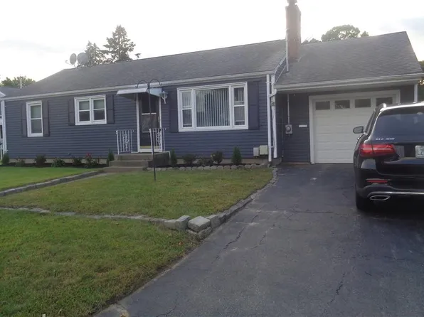 43 Parsonage Dr, Warwick, RI 02889