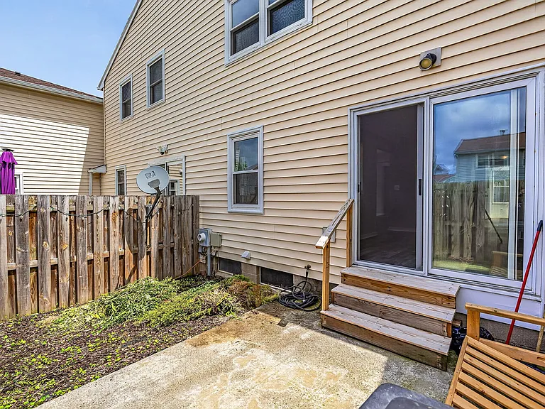 15 Hanna Ln — Photo 23