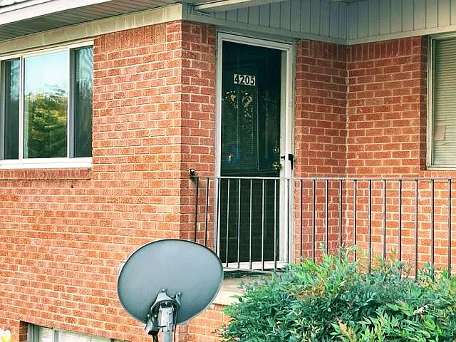 2 bed, 900 sqft, $725 — Photo 2