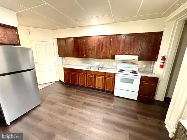 35 N 10th St, Lebanon, PA 17046