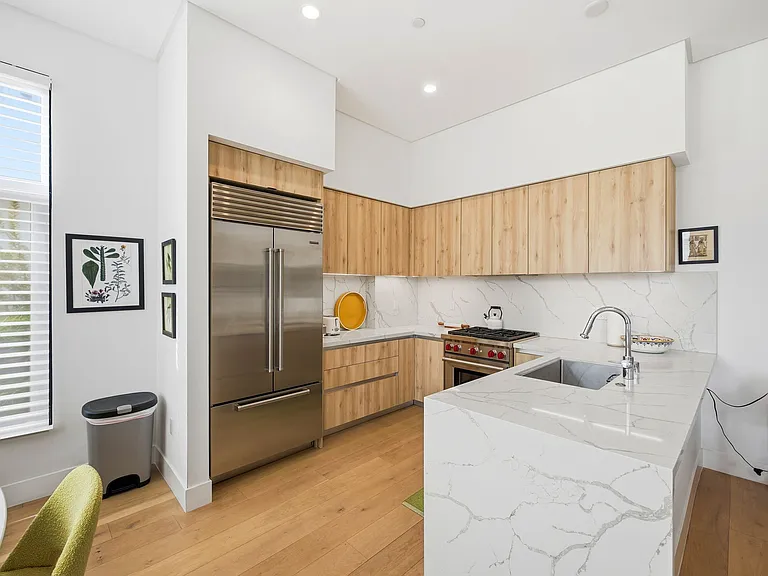 399 E Del Mar Blvd #103 — Photo 27