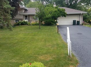 11S509 Oakwood Ave, Lemont, IL 60439