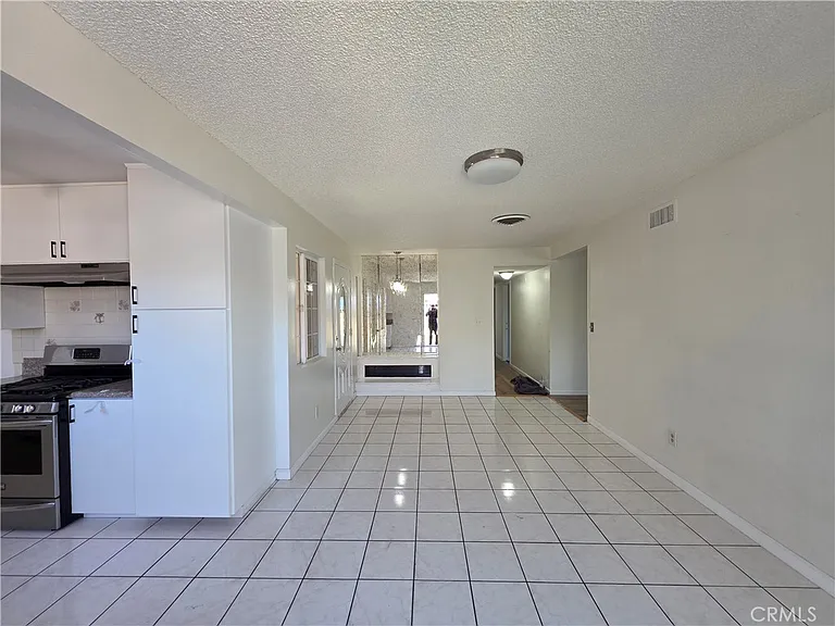 8920 Haddon Ave — Photo 3