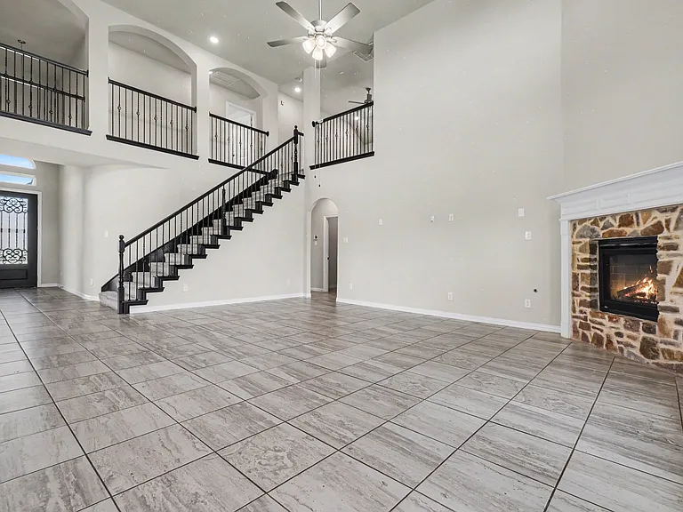 1800 Wade Ct — Photo 3