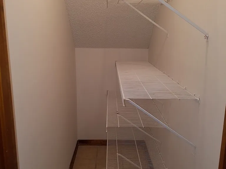 474 Newport Dr — Photo 7