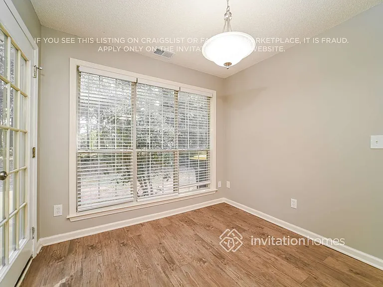 304 Freeman Forest Dr — Photo 9