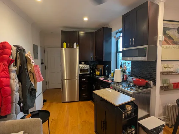 373 S 4th St APT 6A, Brooklyn, NY 11211