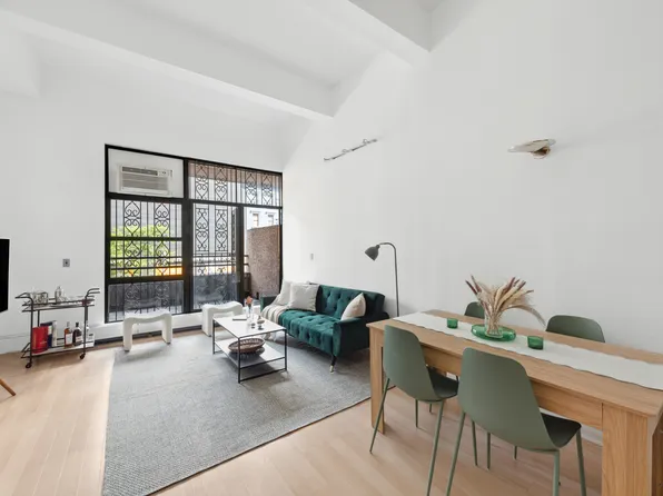 350 East 62nd Street 2B image 3 of 9