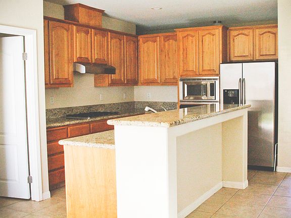 2nd image of 10817 Villa Hermosa Dr