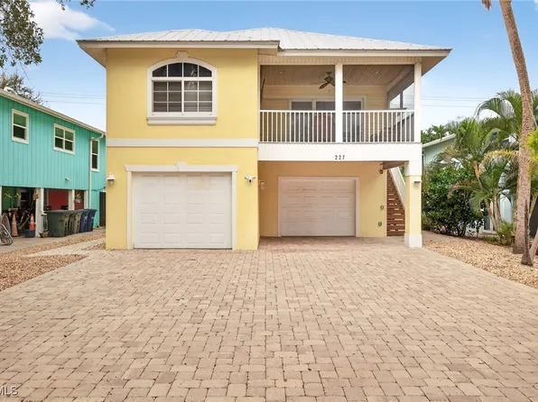 227 Mango St, Fort Myers Beach, FL 33931