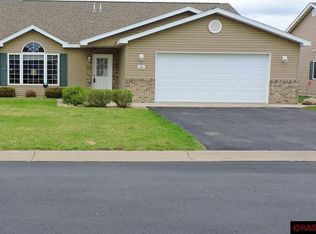325 Gull Path, Mankato, MN 56001