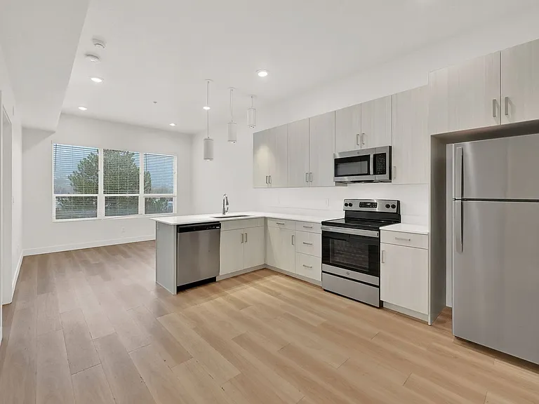 Wasatch View Apartments — Photo 13