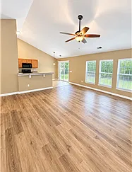 3 bed, 1259 sqft, $2,150 — Photo 4