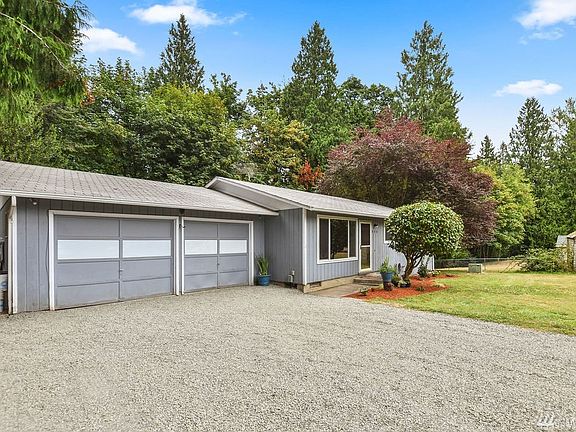 2nd image of 223 Crescent Dr