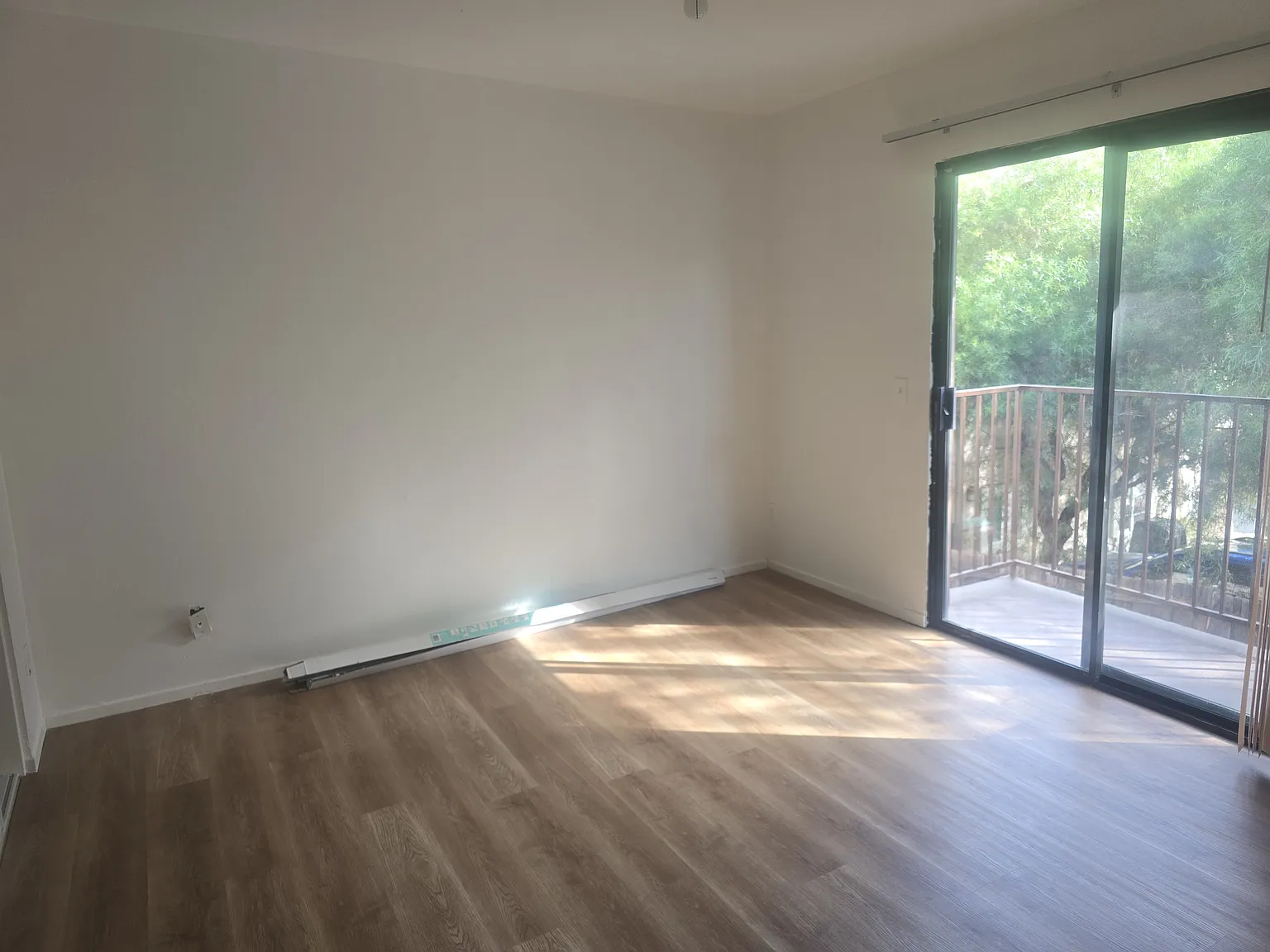 5280 Colodny Dr — Photo 2