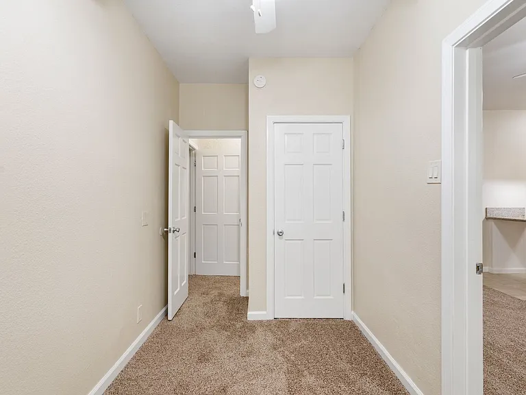 1324 Peterson Avenue — Photo 14