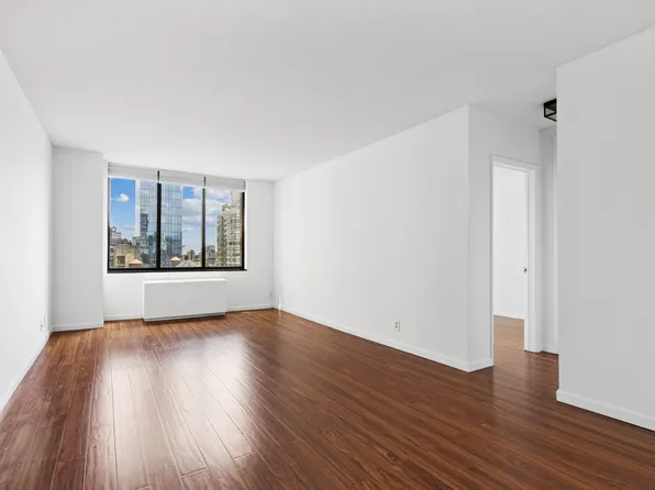 5 East 22nd Street image 1 of 6