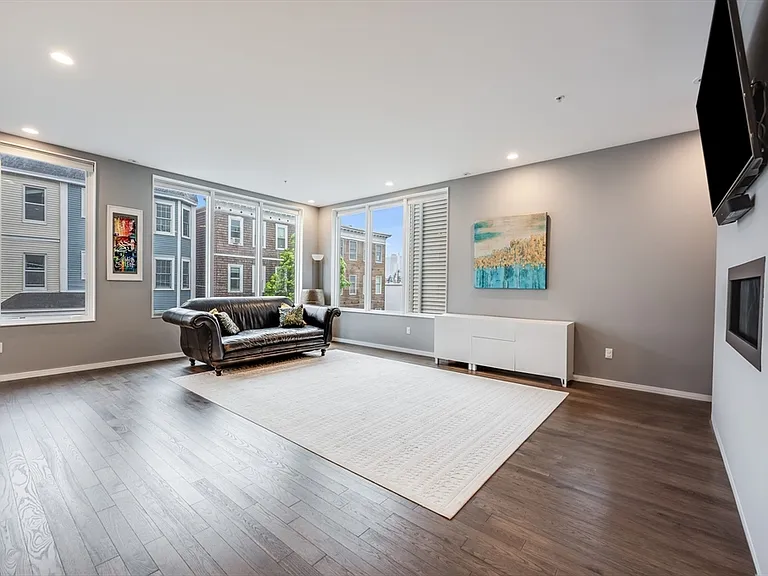 14 I St #3A — Photo 3