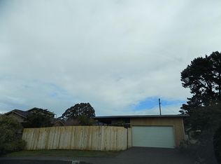 911 R St, Eureka, CA 95501