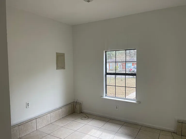 266 White Oak Dr — Photo 6