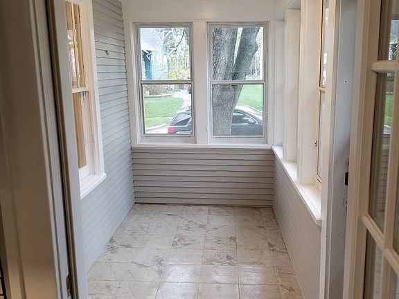 4th image of 1503 Helmer St